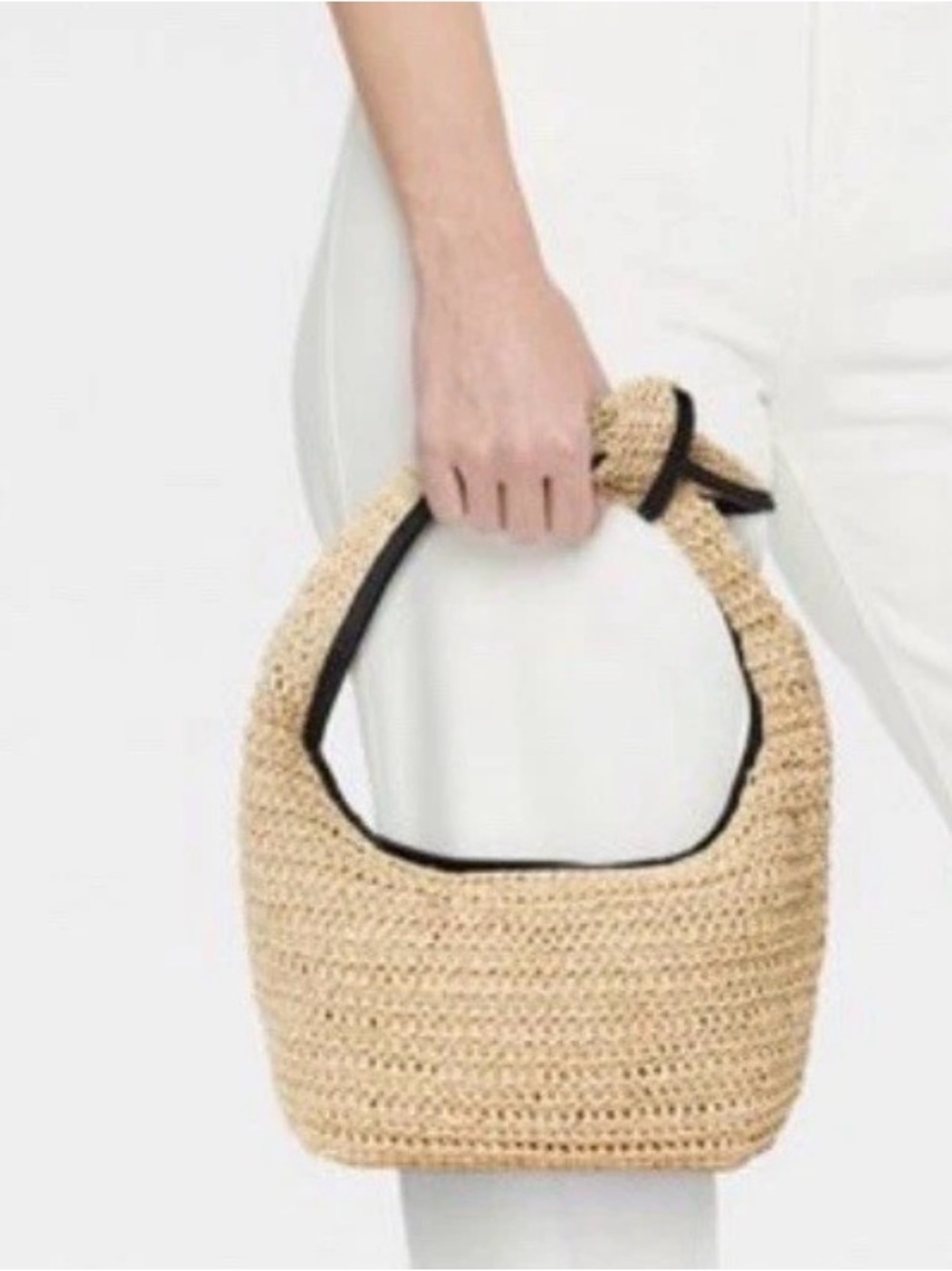 A new day Woven Straw Knot Handle Bag in Natural woven raffia straw EUC summer